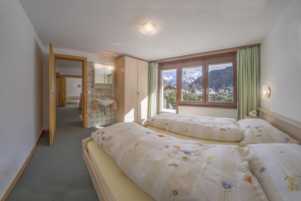 Apartments Bergrose Saas Fee Quarto foto