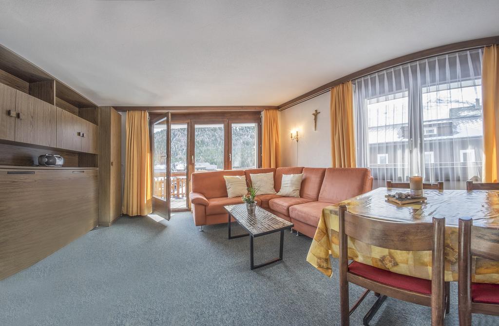 Apartments Bergrose Saas Fee Quarto foto