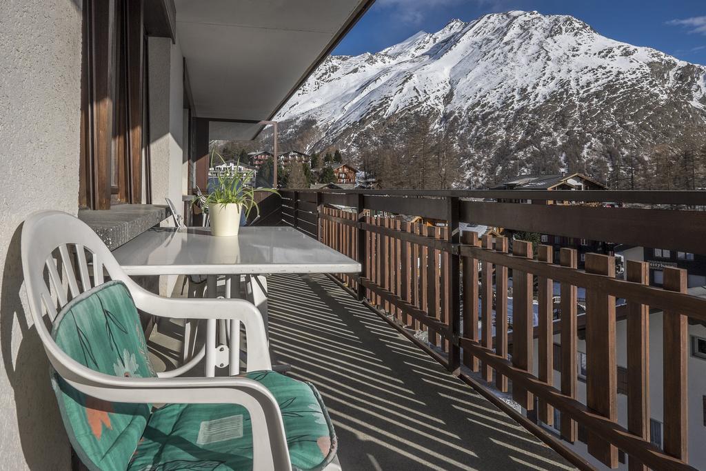 Apartments Bergrose Saas Fee Quarto foto